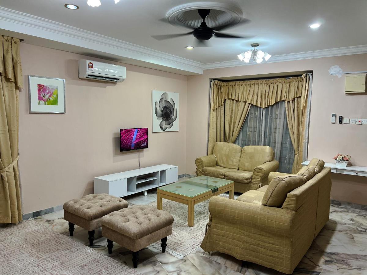 D'Lestari Homestay Seri Kembangan Eksteriør bilde