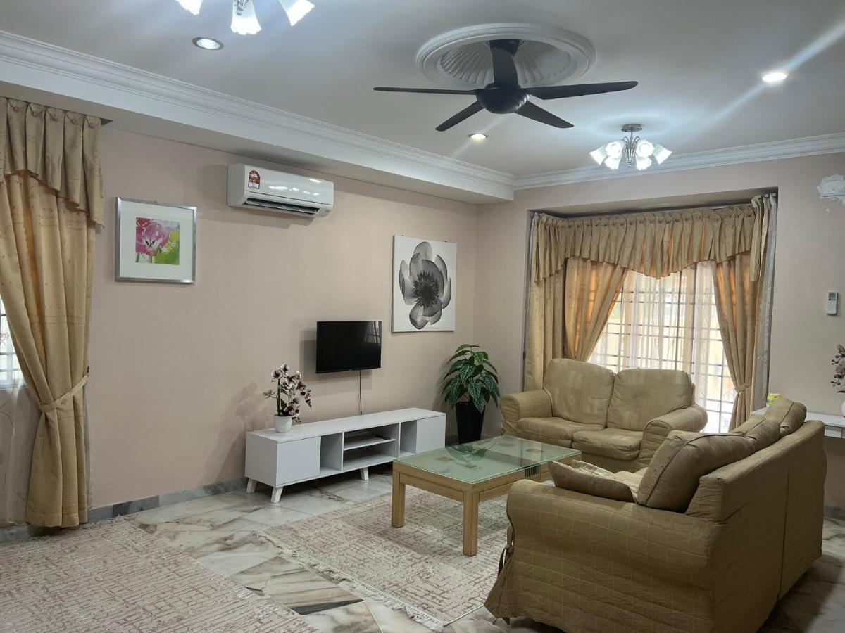D'Lestari Homestay Seri Kembangan Eksteriør bilde