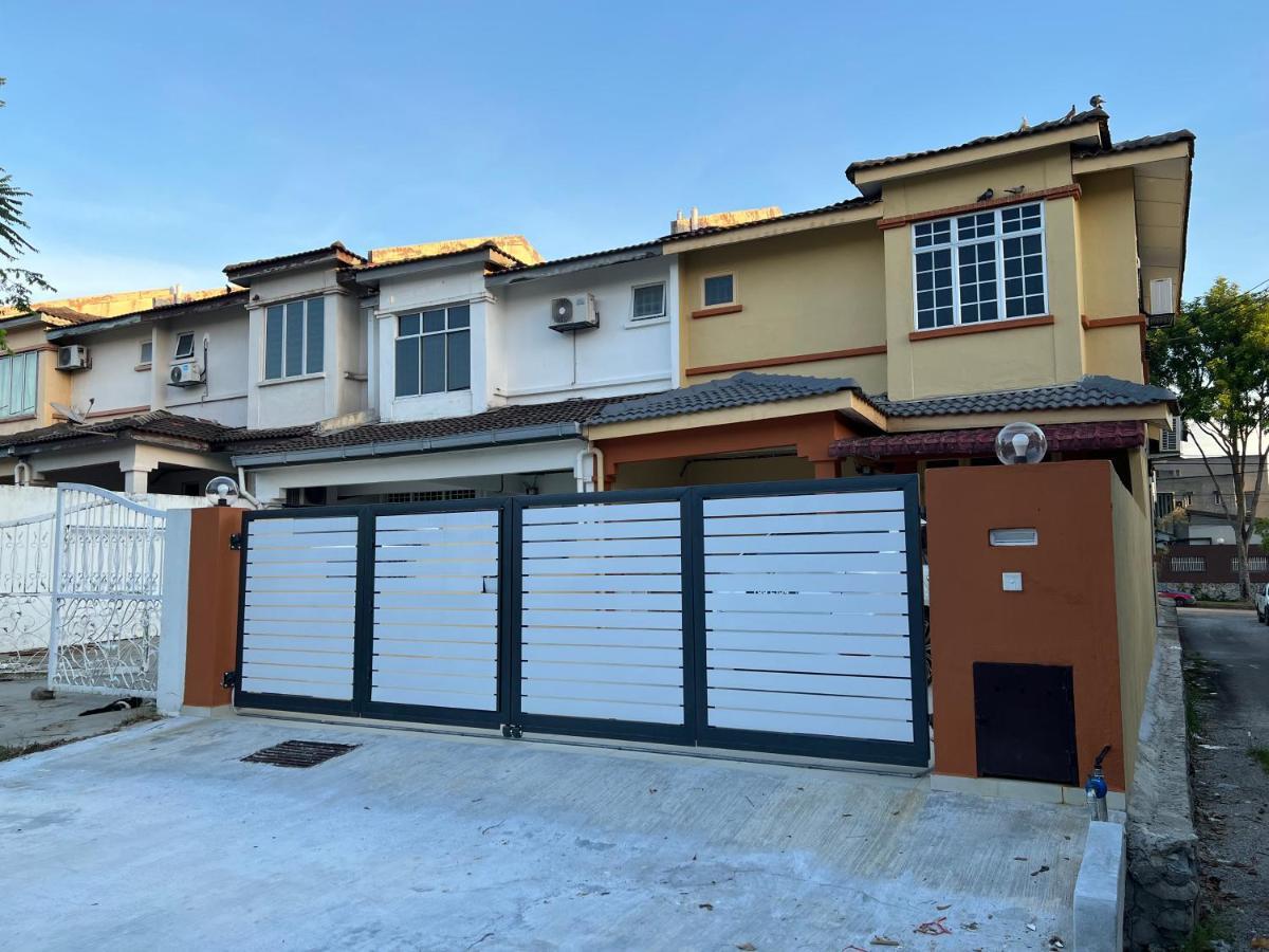 D'Lestari Homestay Seri Kembangan Eksteriør bilde